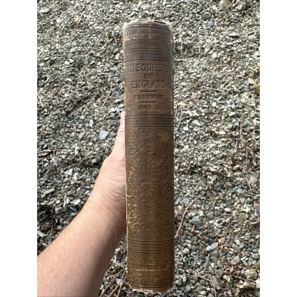 Antique YOUNG FOLKS' HISTORY OF THE QUEENS OF ENGLAND Vol. I Book 1895 Pictures